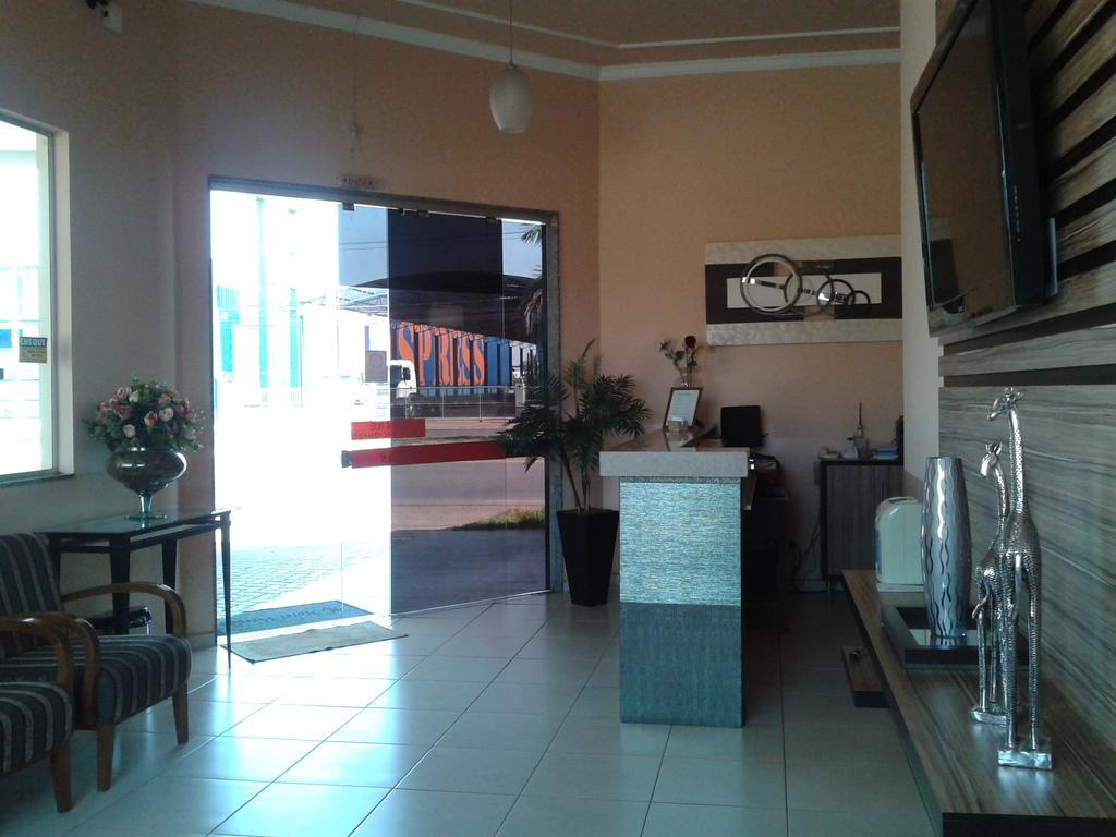 Hotel Veredas Três Lagoas エクステリア 写真